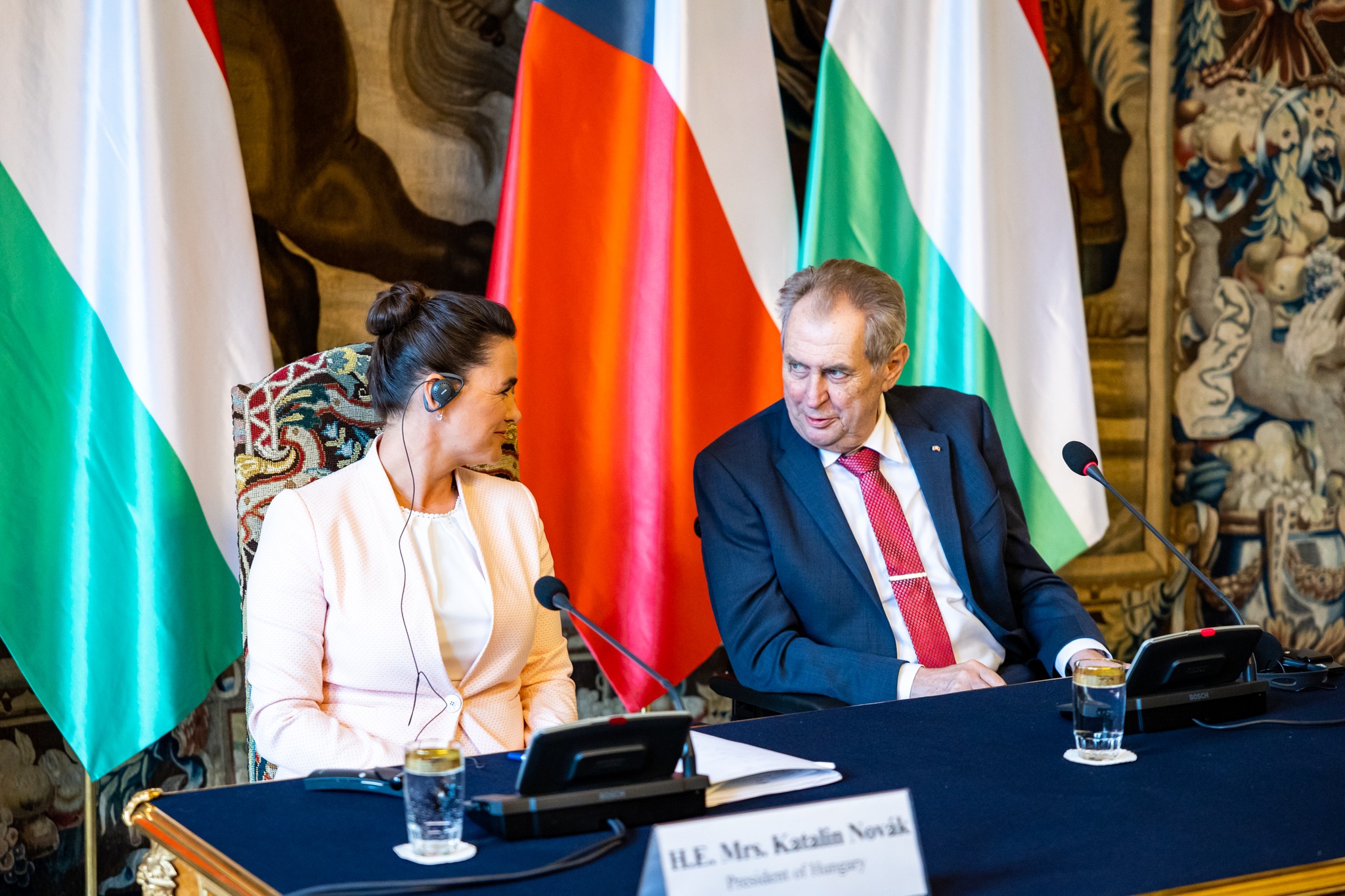Novák Katalin kétoldalú, baráti találkozója Prágában Milos Zeman cseh államfővel