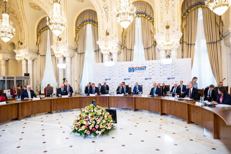 Bukaresti Kilencek csúcstalálkozója