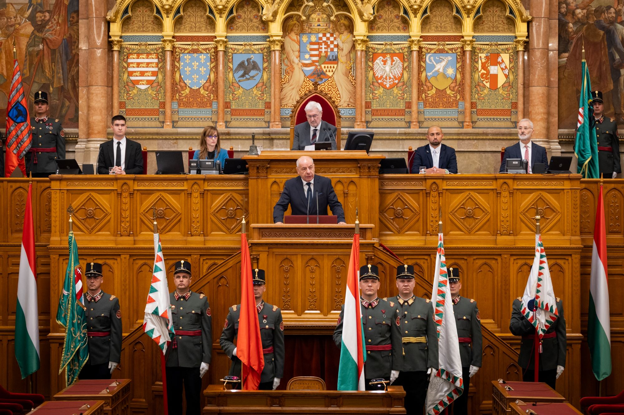 Parlament alakuló ülés 2026.05.09.