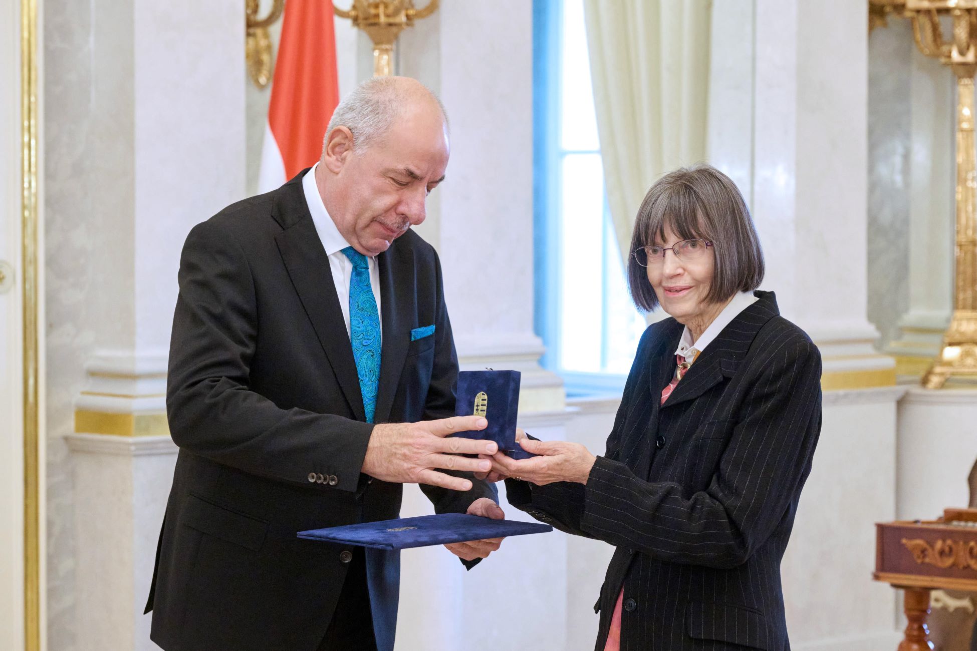 dr. Janecskó Mária 