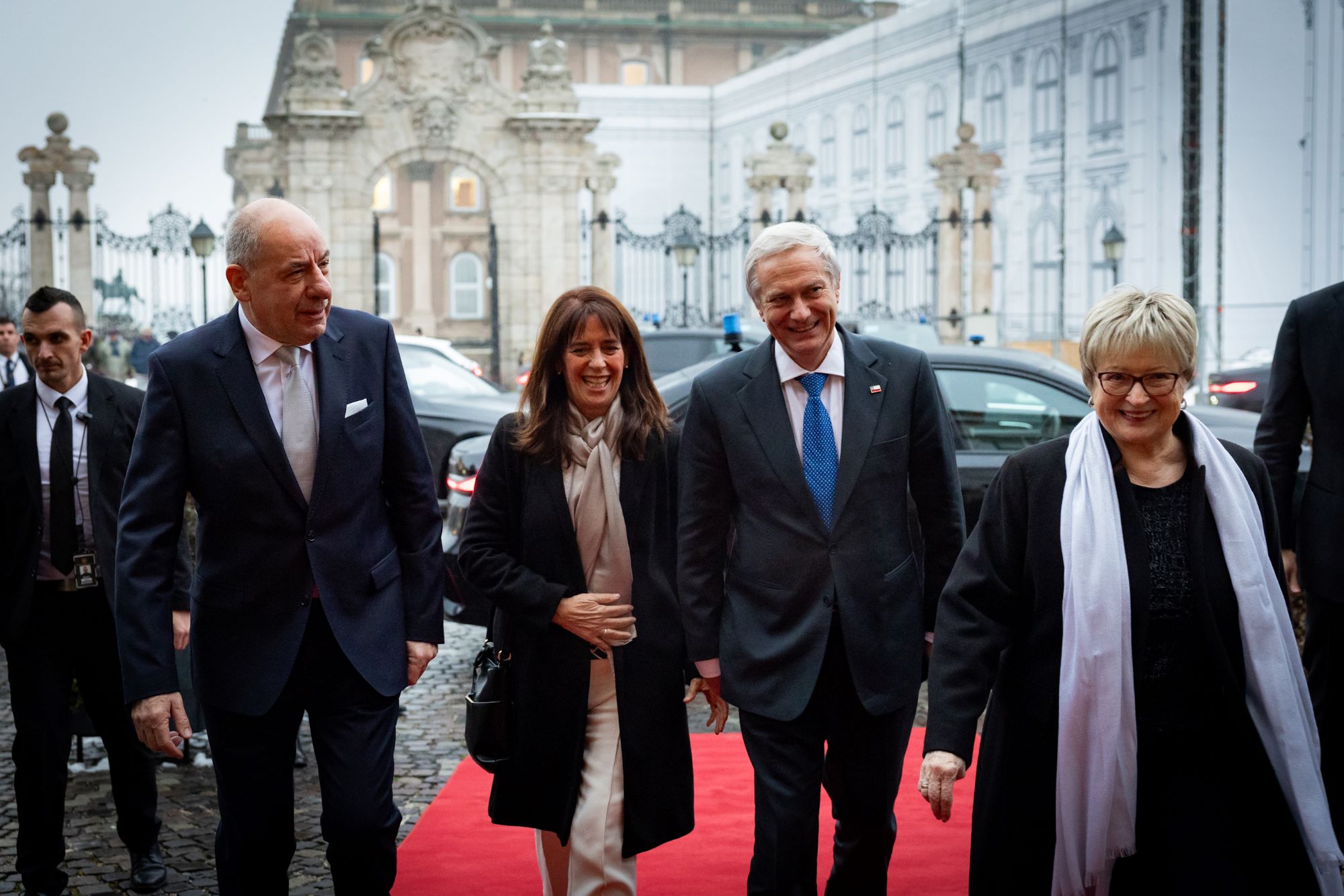 A megválasztott chilei államfő a Sándor-palotában
