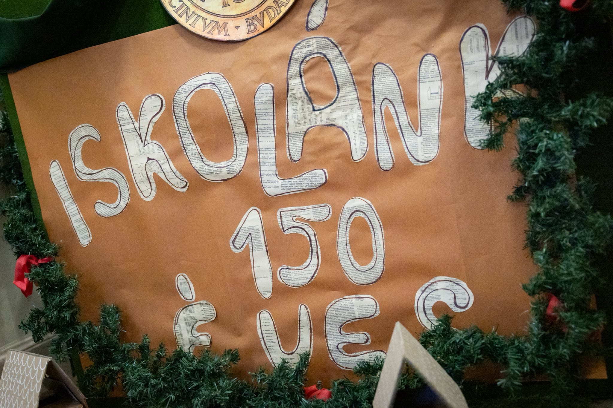 Cipősdobozok a Sándor-palotából