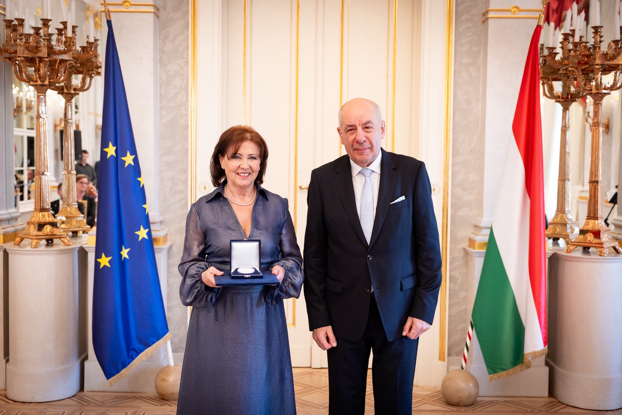 Köztársasági elnöki érdemérmek átadása a Sándor-palotában 2026.06.04.