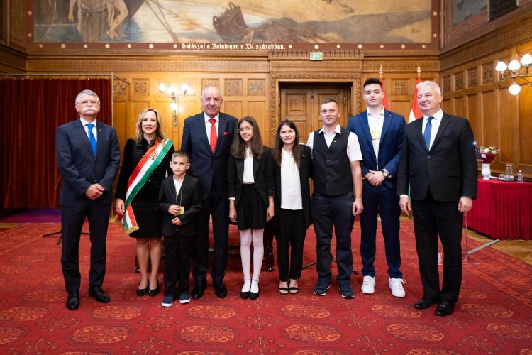 15 éves jubileumi rendezvény a magyar állampolgárság és a magyar nemzet egyesítése szolgálatában