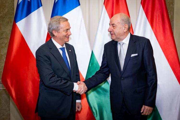 A megválasztott chilei államfő a Sándor-palotában
