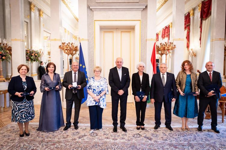 Köztársasági elnöki érdemérmek átadása a Sándor-palotában 2026.06.04.
