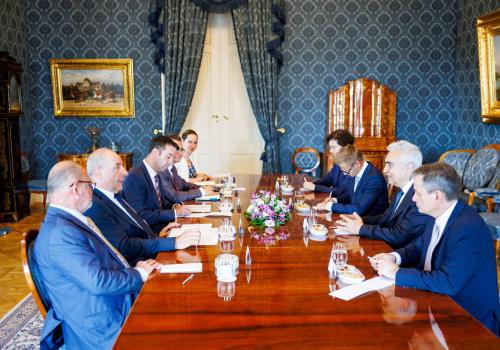 Fatih Birol és Sulyok Tamás a Sándor-palotában