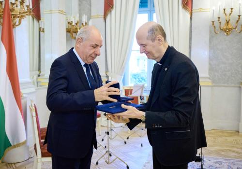 Arany Érdemérem átadás a Sándor-palotában 2025.10.22. Csermely Péter