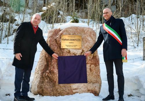 Emlékezés Zemplén Győző fizikusra, önkéntes tüzértisztre Asiagóban