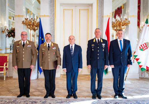 Tábornoki kinevezések a Sándor-palotában